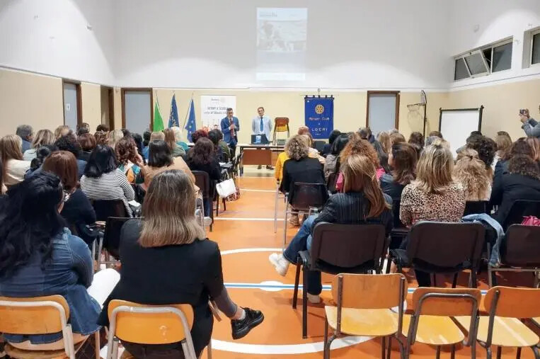 Lotta all’obesità infantile, al via a Locri il progetto del Rotary club nelle scuole images Lotta all’obesità infantile, al via a Locri il progetto del Rotary club nelle scuole