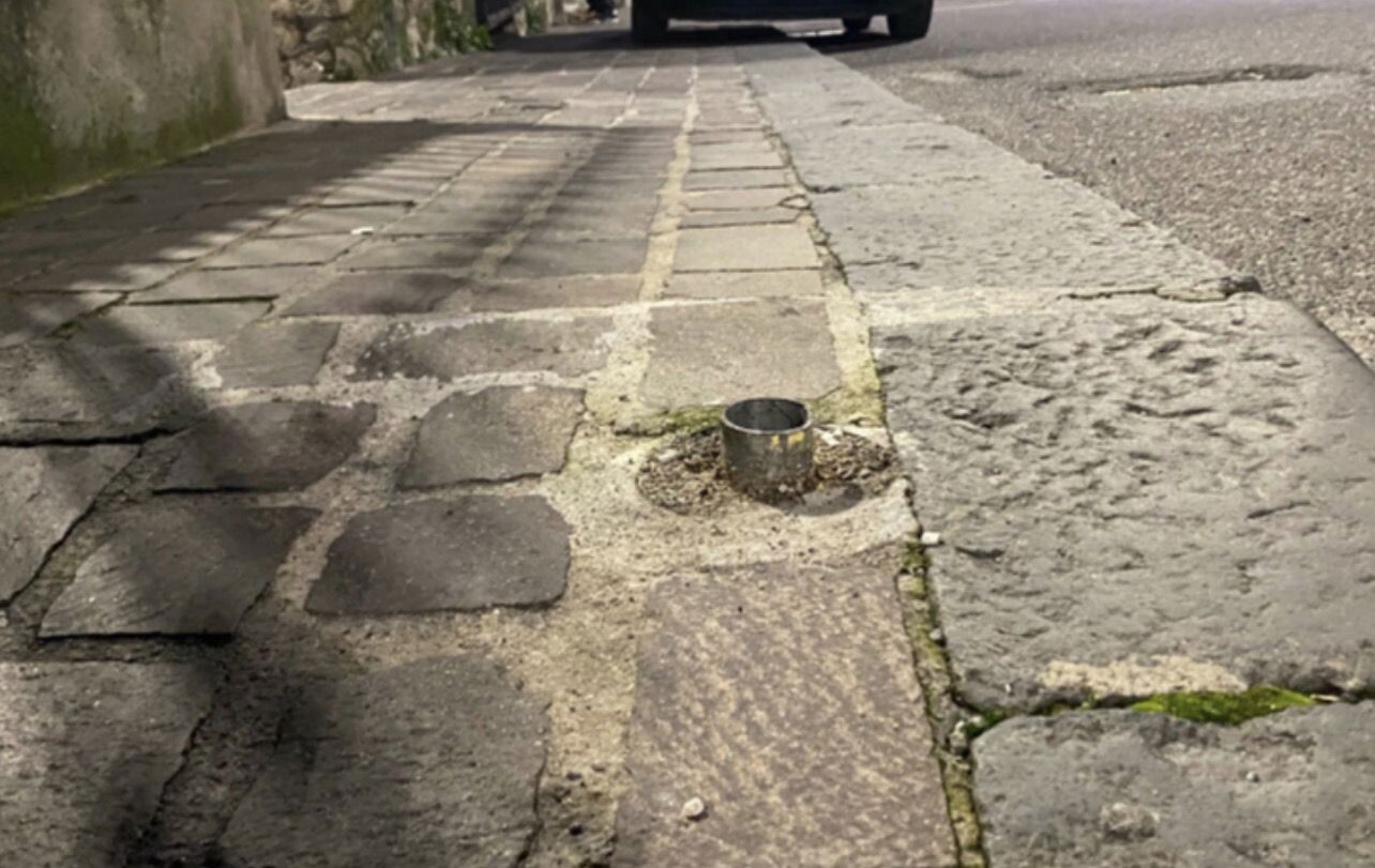 Catanzaro, la denuncia dell’Associazione Ave Maria: “Quel moncone di ferro è un pericolo ignorato da troppo tempo” images Catanzaro, la denuncia dell’Associazione Ave Maria: “Quel moncone di ferro è un pericolo ignorato da troppo tempo”