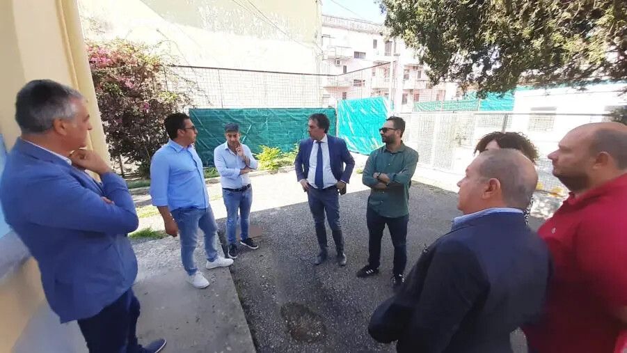 images Catanzaro, plesso scolastico "Piano Casa": lunedì al via i lavori di demolizione e ricostruzione