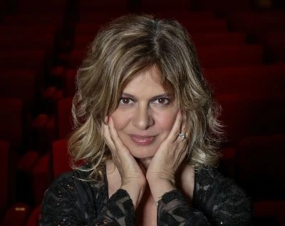 Ama Calabria, al Teatro Impero di Chiaravalle Centrale lo spettacolo di Debora Caprioglio