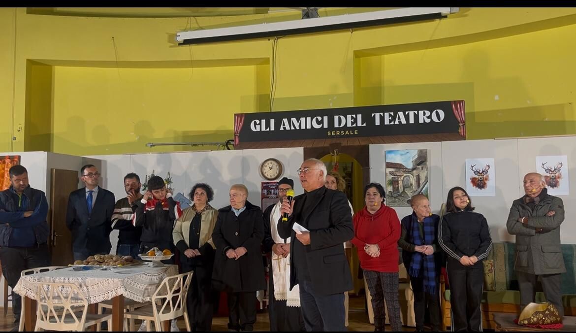 images Seducono i "Cornetti" messi in scena dagli Amici del Teatro di Sersale: applauditi da ben 500 spettatori
