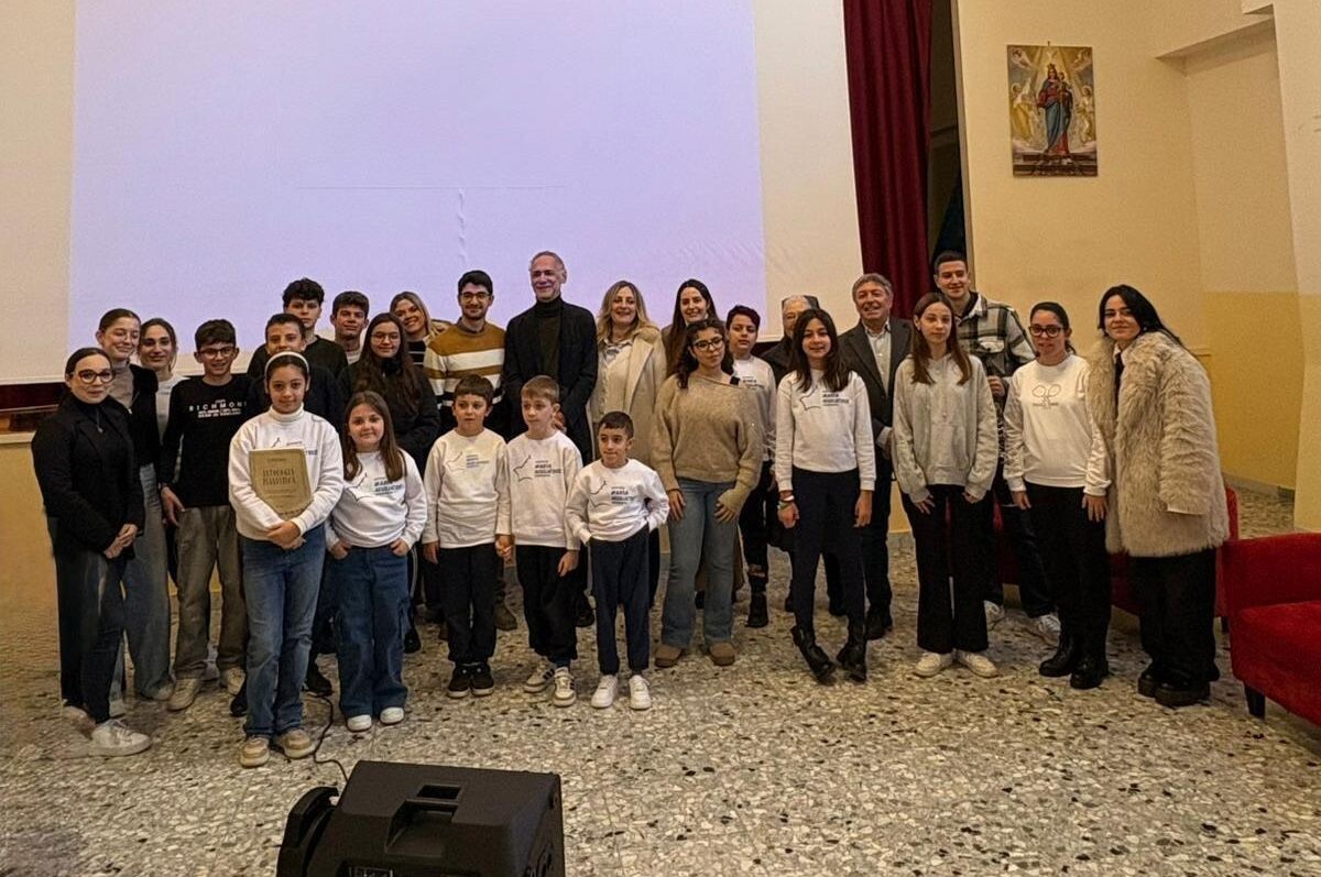 images Il direttore del Conservatorio di Vibo in visita all’Istituto Maria Ausiliatrice di Soverato