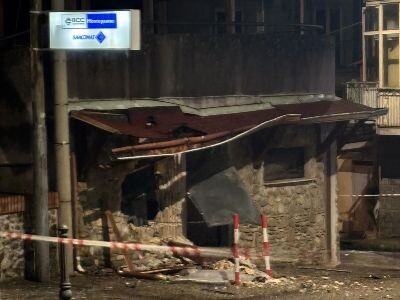 Vallefiorita, assalto con esplosivo al bancomat: portata via la cassa images Vallefiorita, assalto con esplosivo al bancomat: portata via la cassa