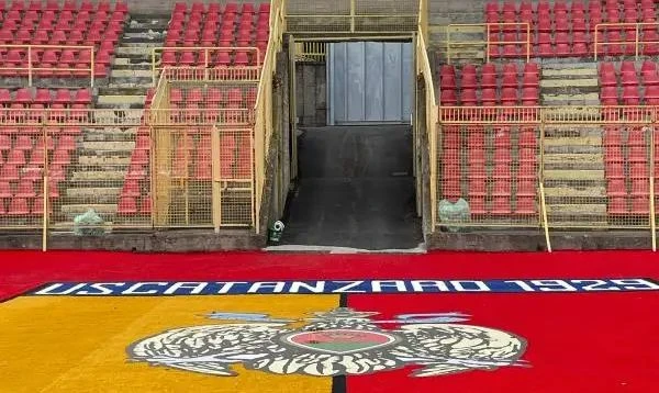 Maltempo a Catanzaro, domani chiuso lo Stadio Ceravolo: partita rinviata 