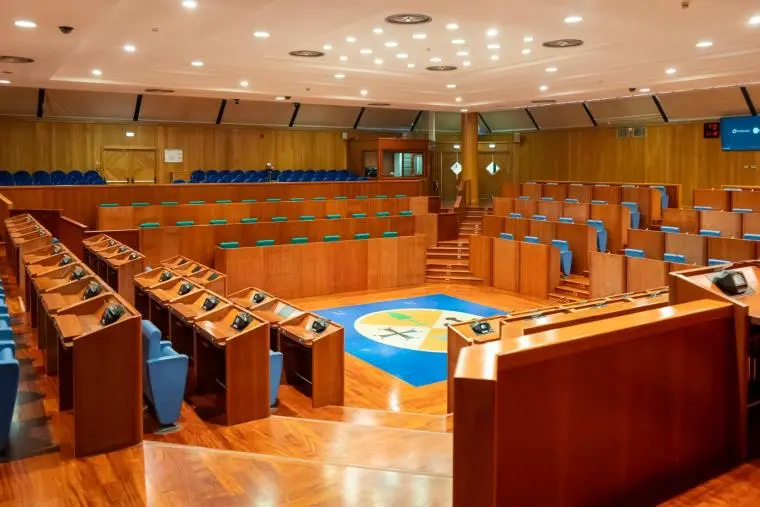 L'editoriale. La Calabria ha necessità di una politica efficace ed efficiente per uscire dal suo grigiore