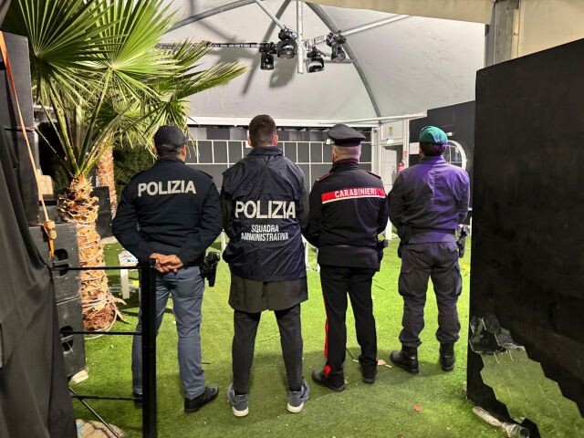 Movida sicura, controllo interforze in una discoteca del litorale jonico: elevate sanzioni images Movida sicura, controllo interforze in una discoteca del litorale jonico: elevate sanzioni
