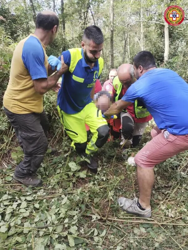 Si ribalta con trattore: ferito un 58enne nel Cosentino images Si ribalta con trattore: ferito un 58enne nel Cosentino