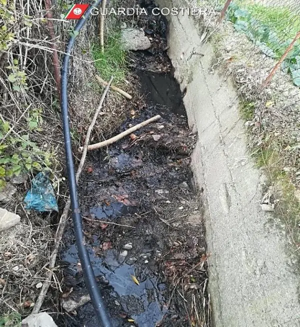 images Scarichi abusivi: sequestrati due frantoi e un autolavaggio nel Cosentino