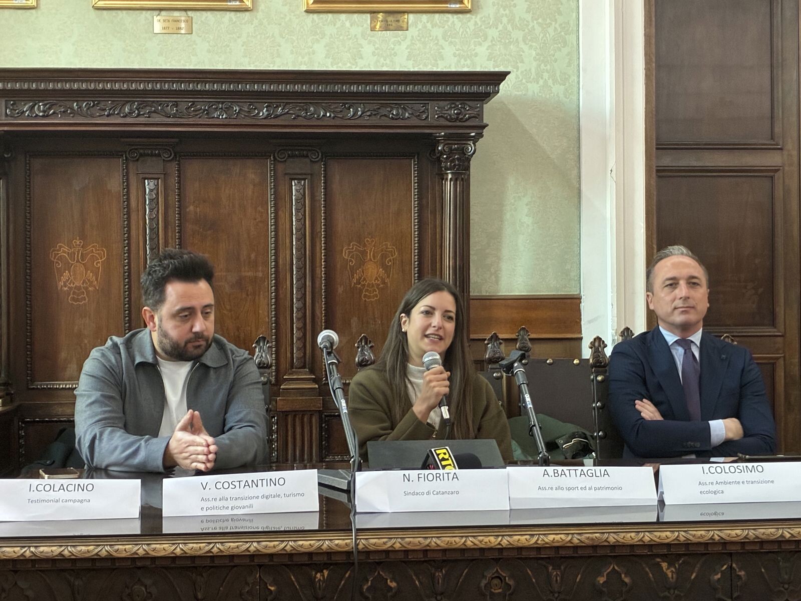 images “Difendi Catanzaro”, presentata a Palazzo De Nobili la campagna contro l’abbandono dei rifiuti