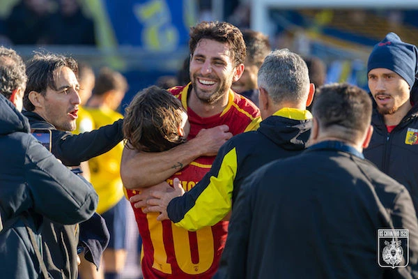 Serie BKT, Catanzaro e Avellino in campo alle 17.15: le probabili formazioni