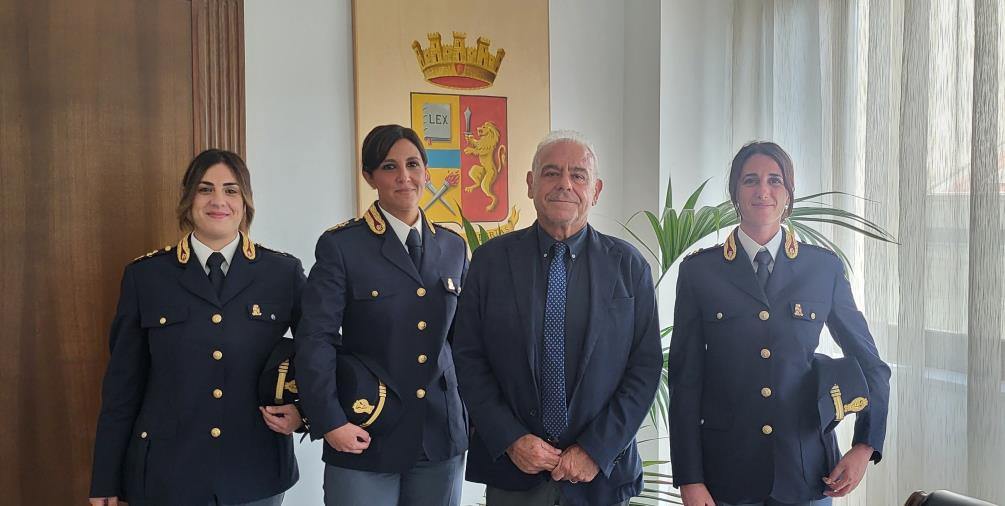 Reggio Calabria, il questore accoglie tre neo commissari della Polizia di Stato images Reggio Calabria, il questore accoglie tre neo commissari della Polizia di Stato
