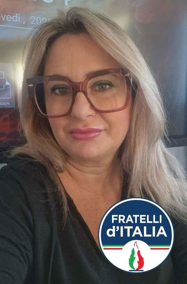 images Sellia Marina, la docente Rosa Procopio aderisce al circolo di Fratelli d'Italia 