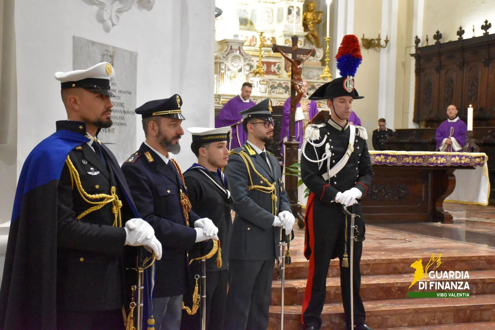 Vibo Valentia, Messa di Pasqua per le Forze dell’ordine nel Duomo di San Leoluca