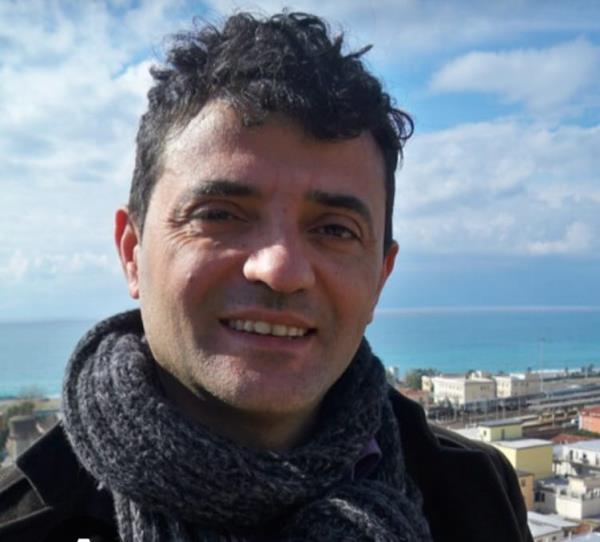 images Emilio Grimaldi presenta "Padri e padrini" sabato 8 giugno a Lamezia Terme 