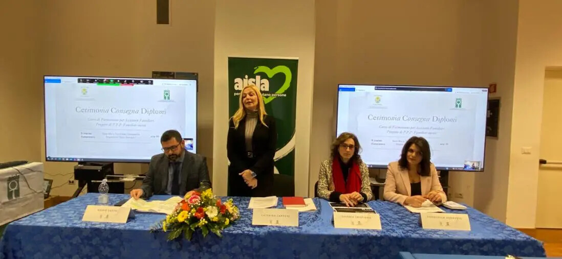 Catanzaro, concluso il corso di formazione per Assistenti familiari
images Catanzaro, concluso il corso di formazione per Assistenti familiari