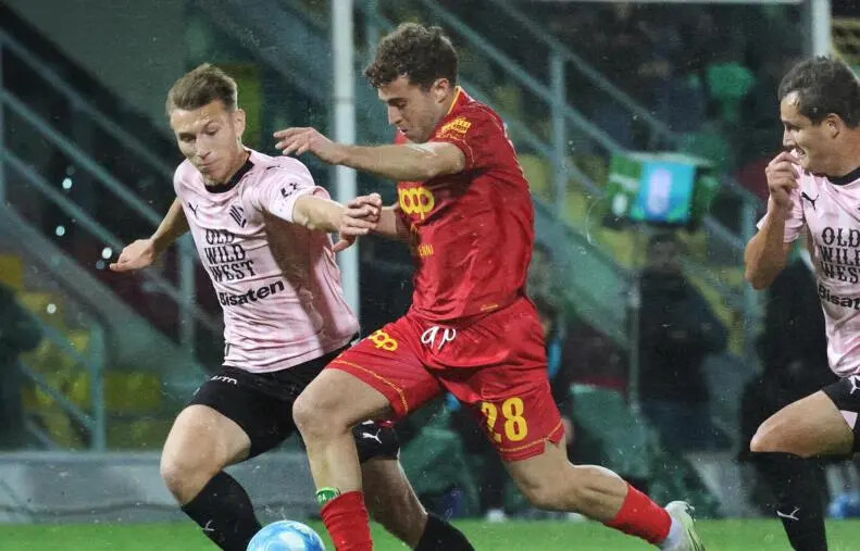 images Serie BKT, PALERMO 1-2 CATANZARO (finale): i giallorossi espugnano il Barbera