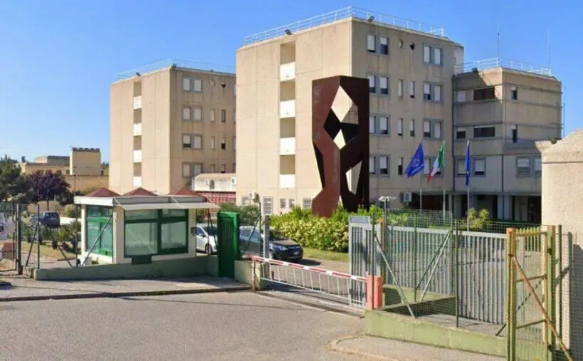 images Ancora sequestri di telefonini negli istituti carcerari calabresi: operazioni a Paola e Rossano
