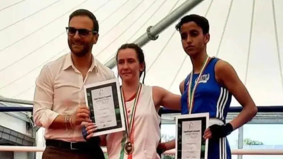 Successo per il pugilato catanzarese: Amina Mohamud Jama si riconferma vice campionessa italiana images Successo per il pugilato catanzarese: Amina Mohamud Jama si riconferma vice campionessa italiana