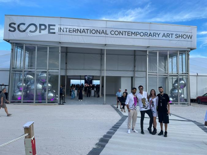 images Miami si colora di giallorosso: il catanzarese  Barilaro espone le sue opere all’Art Basel