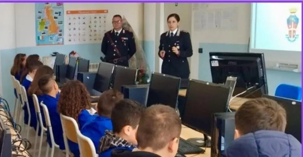 images A Cirò i ragazzi dell'IC Lilio a lezione di legalità con i Carabinieri