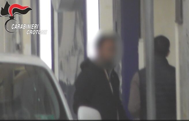 images Inchiesta corsi formazione a Crotone: un arresto e 2 "sospensioni" dall'insegnamento