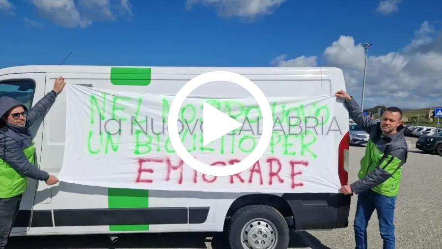 Ossigenoterapia domiciliare a rischio in Calabria: la protesta alla Cittadella images Ossigenoterapia domiciliare a rischio in Calabria: la protesta alla Cittadella