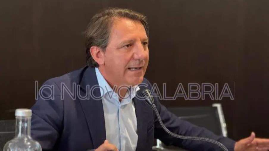 Calabria per Tridico: "Fiorita ostaggio della Lega, vada via" images Calabria per Tridico: "Fiorita ostaggio della Lega, vada via"