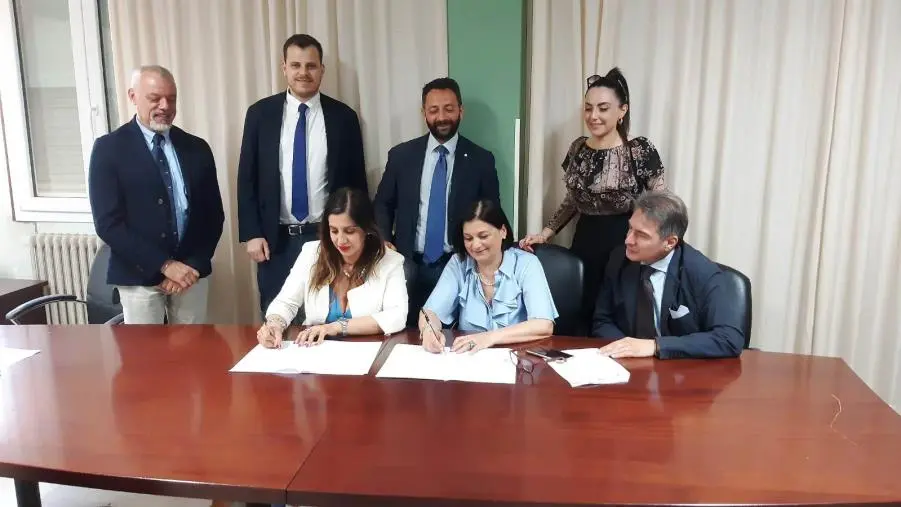 Firmato accordo tra Comune e carcere di Catanzaro per servizi di anagrafe ai detenuti images Firmato accordo tra Comune e carcere di Catanzaro per servizi di anagrafe ai detenuti