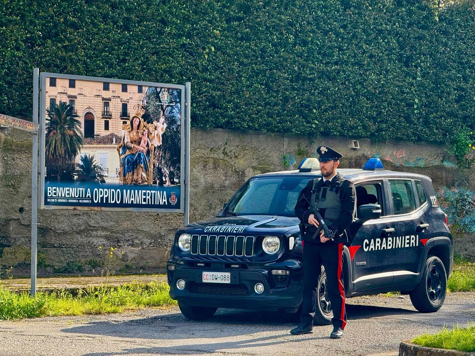 Sorpresi dai Carabinieri a scaricare calcinacci nel torrente: 2 denunce ad Oppido Mamertina