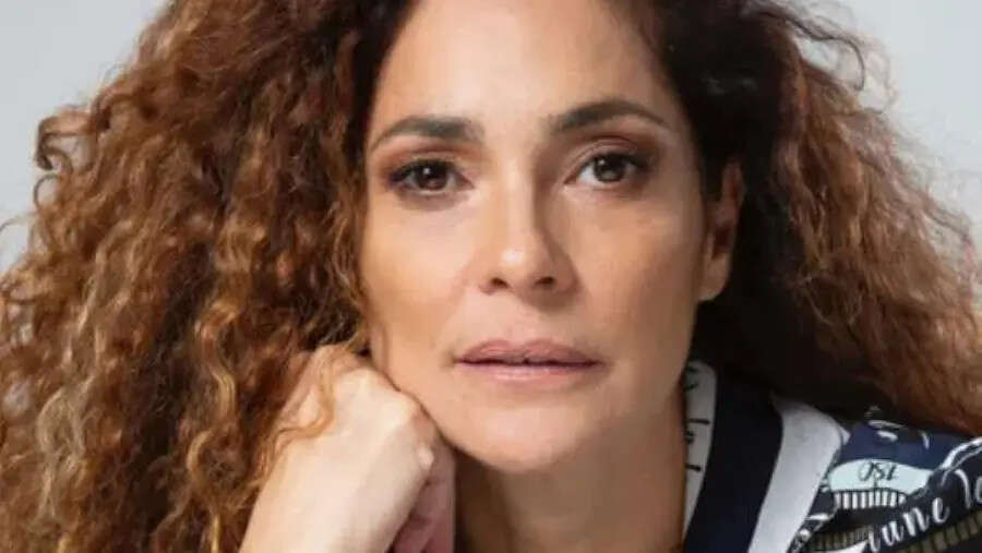 images Rende diventa set d’eccezione: Simona Cavallari protagonista del corto “La Donna delle Farfalle”
