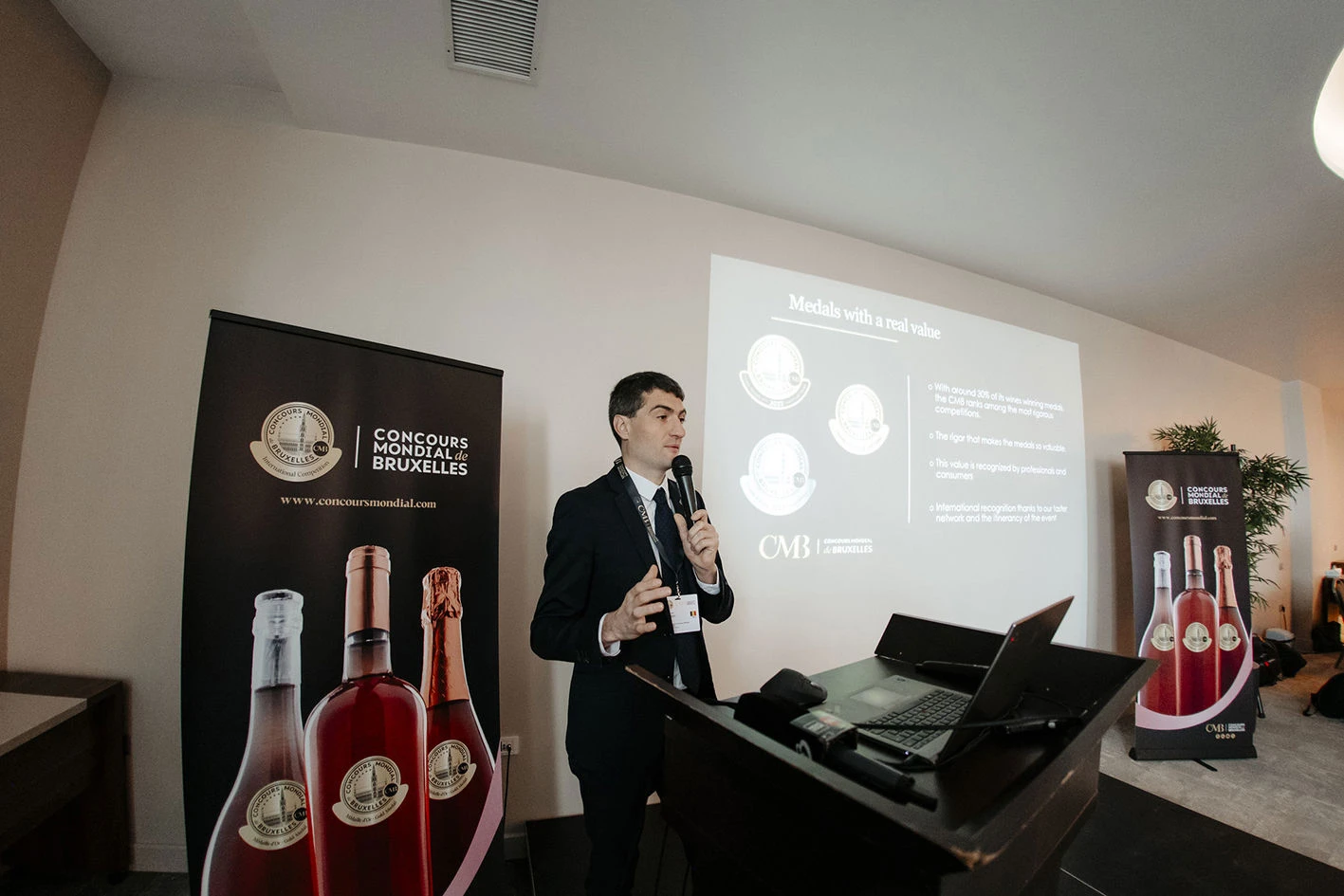 Il Concours Mondial de Bruxelles torna in Calabria con la sessione dei vini rosati