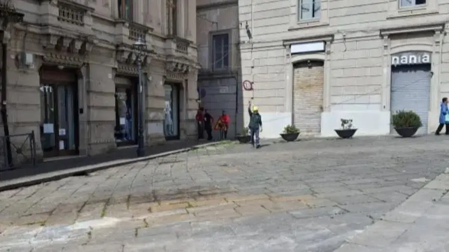 Catanzaro, smantellato il cantiere davanti la Prefettura  images Catanzaro, smantellato il cantiere davanti la Prefettura