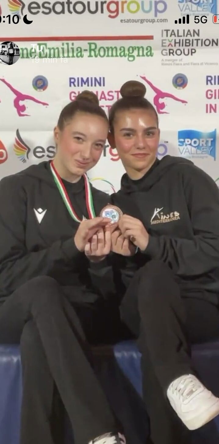 images Ginnastica ritmica: le catanzaresi Lucilla De Santis e Irene Passarelli conquistano a Rimini un argento e  un bronzo