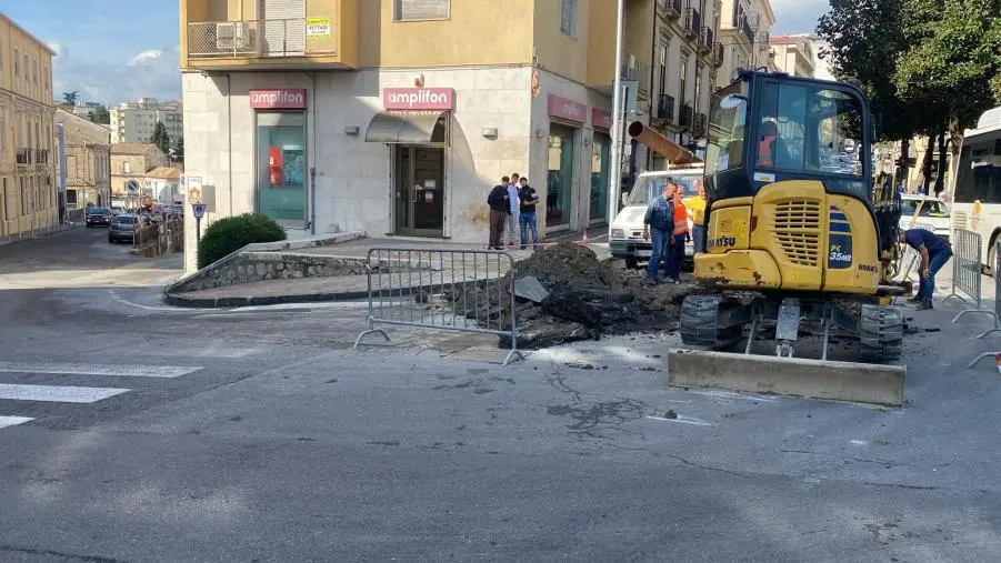 images Emergenza acqua a Catanzaro: domani scuole regolarmente aperte