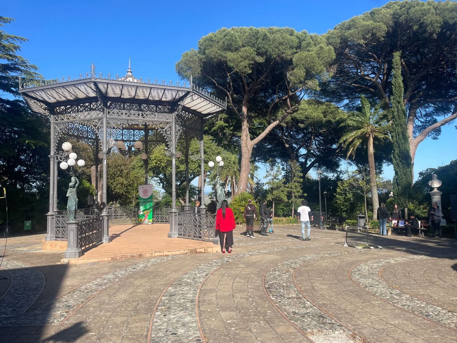 images Catanzaro, grande partecipazione per il primo evento all’aperto di DesTEENazione a Villa Margherita