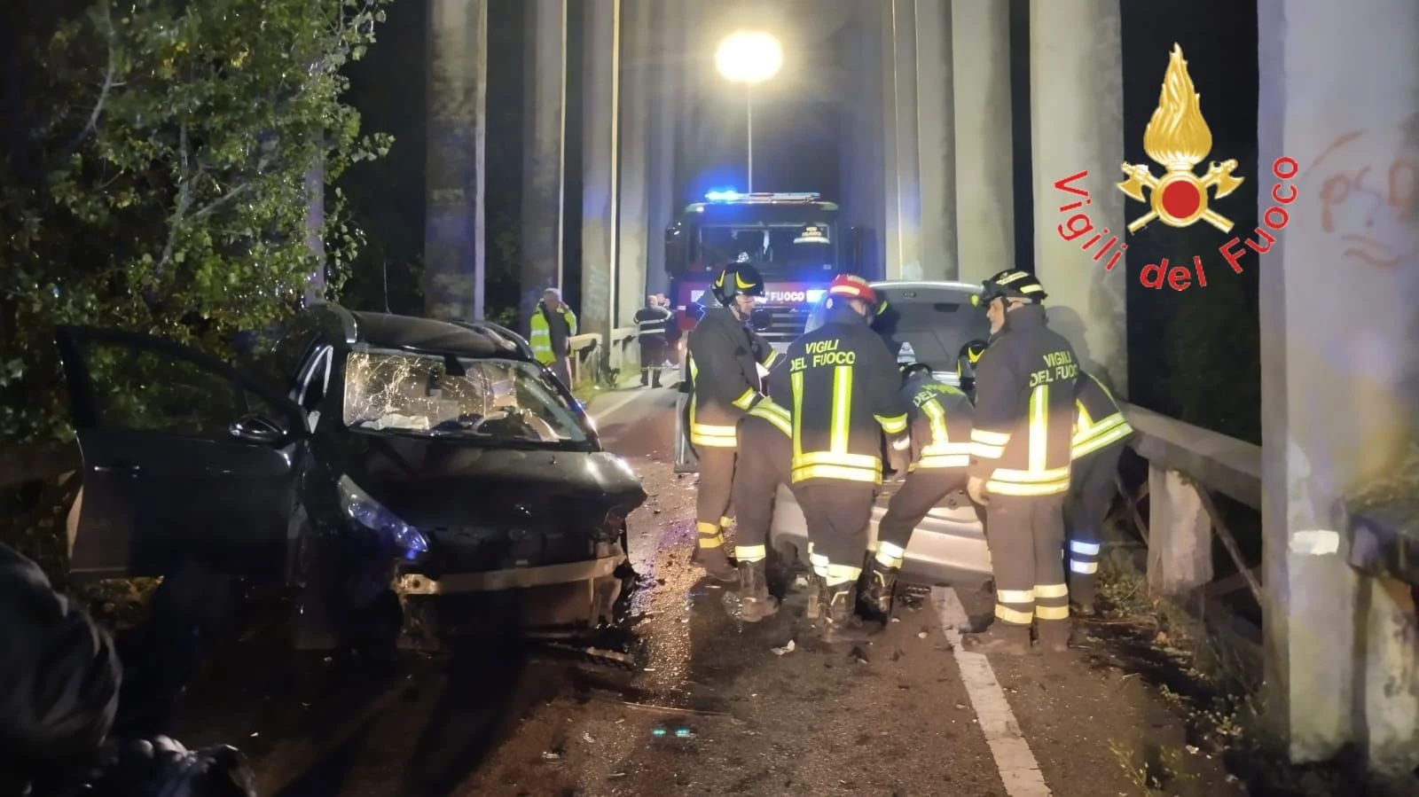 Incidente sulla 106 a Copanello: due persone estratte dalle lamiere