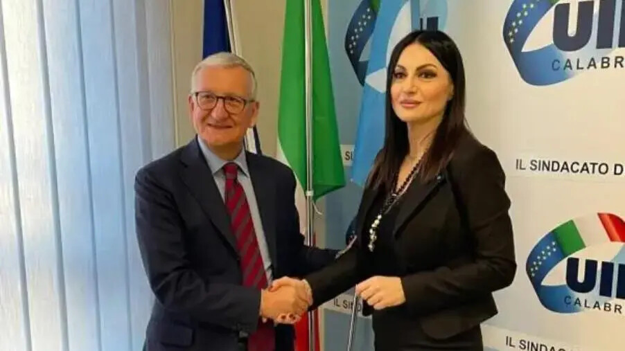 La Uil Calabria accoglie il Prefetto Castrese De Rosa nella sede regionale di Catanzaro images La Uil Calabria accoglie il Prefetto Castrese De Rosa nella sede regionale di Catanzaro