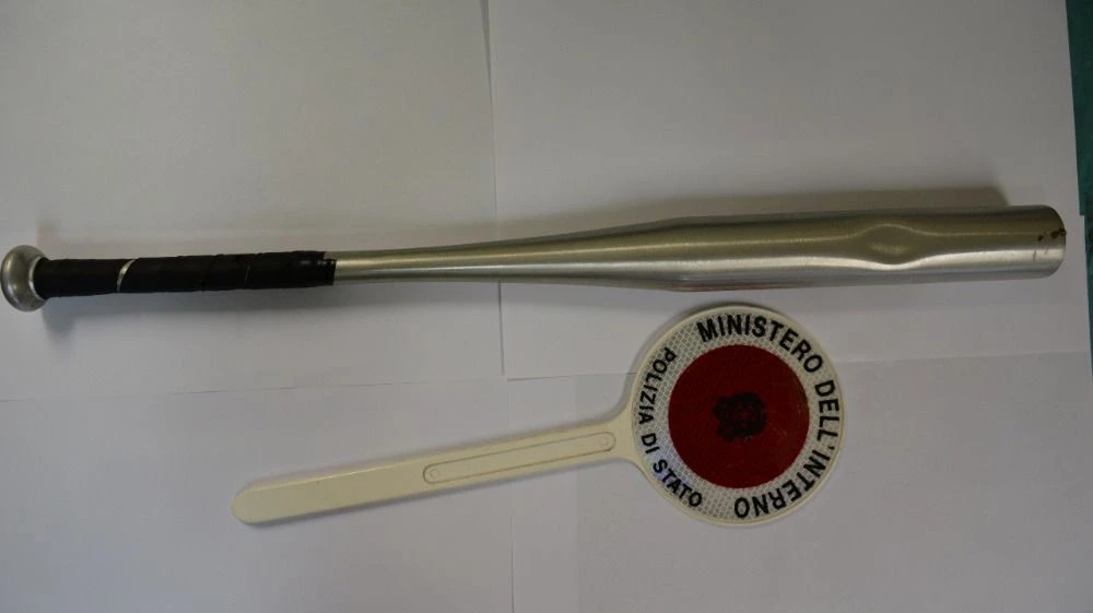 Vibo, aggredisce un uomo in centro con una mazza da baseball: avviso orale all'autore del pestaggio