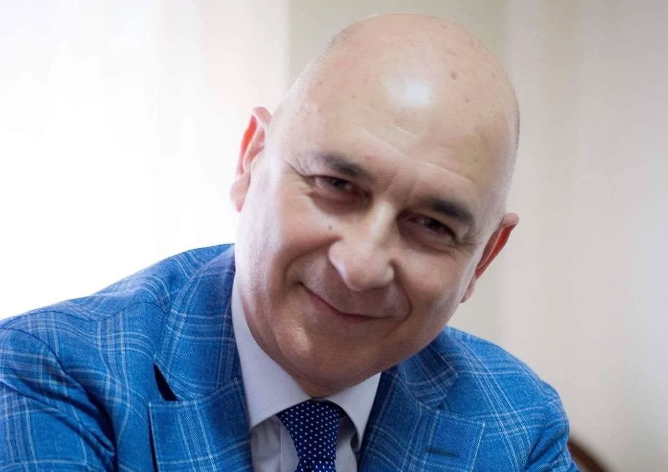 images Catanzaro,  Perrone saluta e ringrazia i dipendenti Amc dopo “3 anni intensi di sfide e successi”