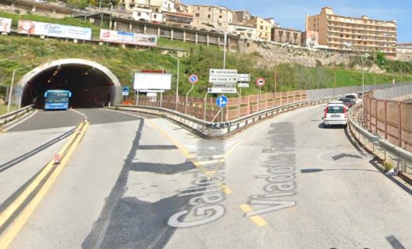 Catanzaro, lavori alla rampa di accesso a via Carlo V: sarà chiusa per tutto il mese di febbraio images Catanzaro, lavori alla rampa di accesso a via Carlo V: sarà chiusa per tutto il mese di febbraio