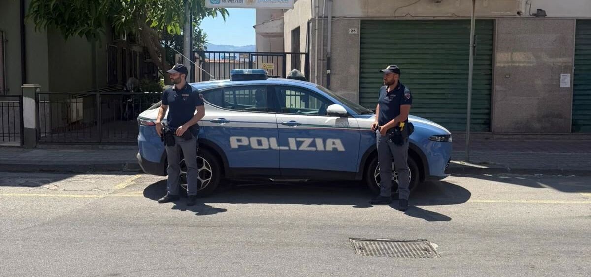 Villa San Giovanni, arrestato dalla Polizia un uomo con documenti falsi: scattano anche denunce e obbligo di firma images Villa San Giovanni, arrestato dalla Polizia un uomo con documenti falsi: scattano anche denunce e obbligo di firma