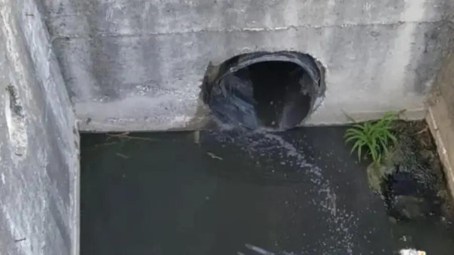 images Catanzaro, Costa e Levato: "Segnalato presunto scarico abusivo ma nessuna risposta dagli uffici"  