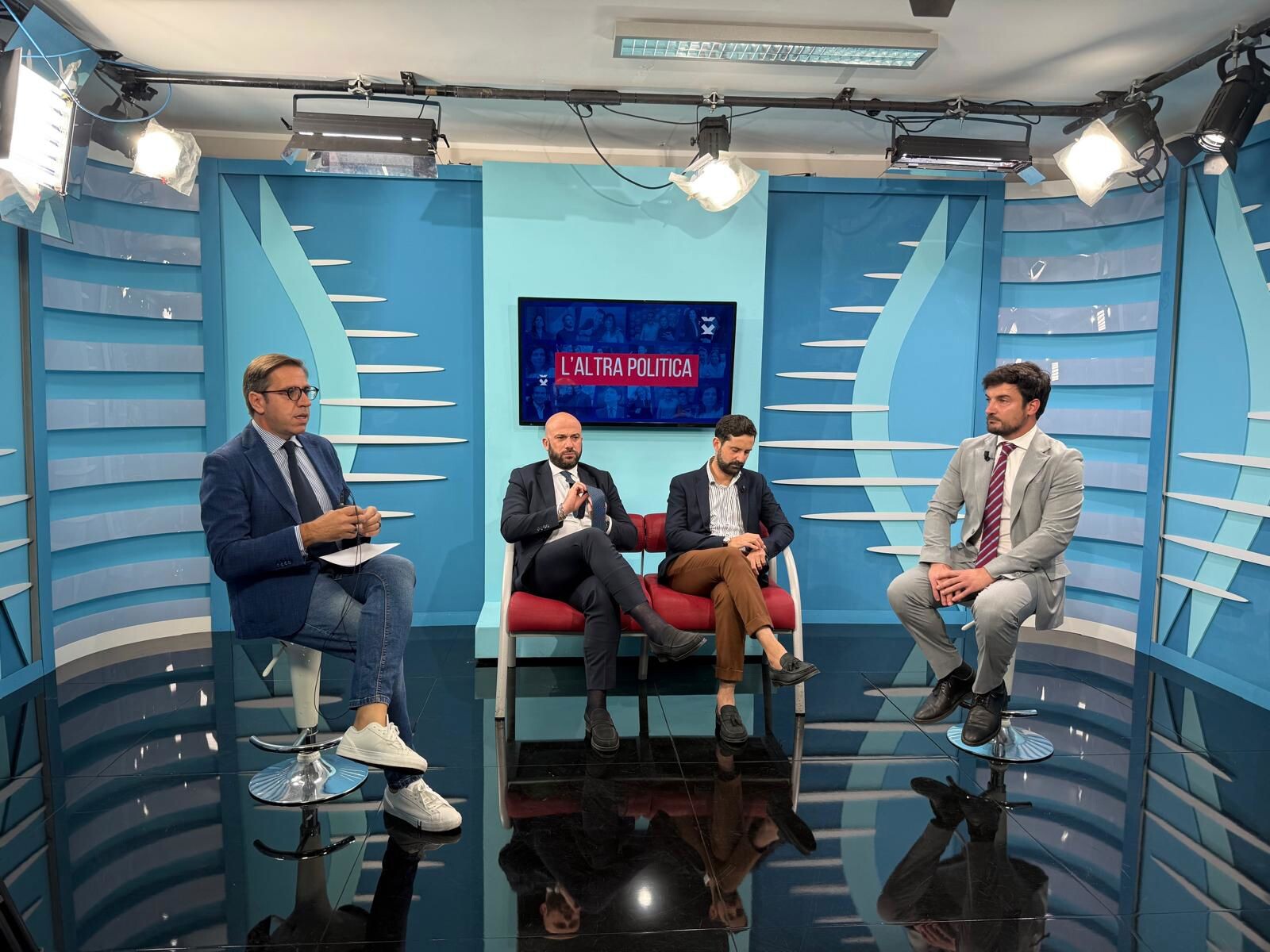 images "L'altra politica", il nuovo format tv nato dalla collaborazione tra La Nuova Calabria e L’Altro Corriere 