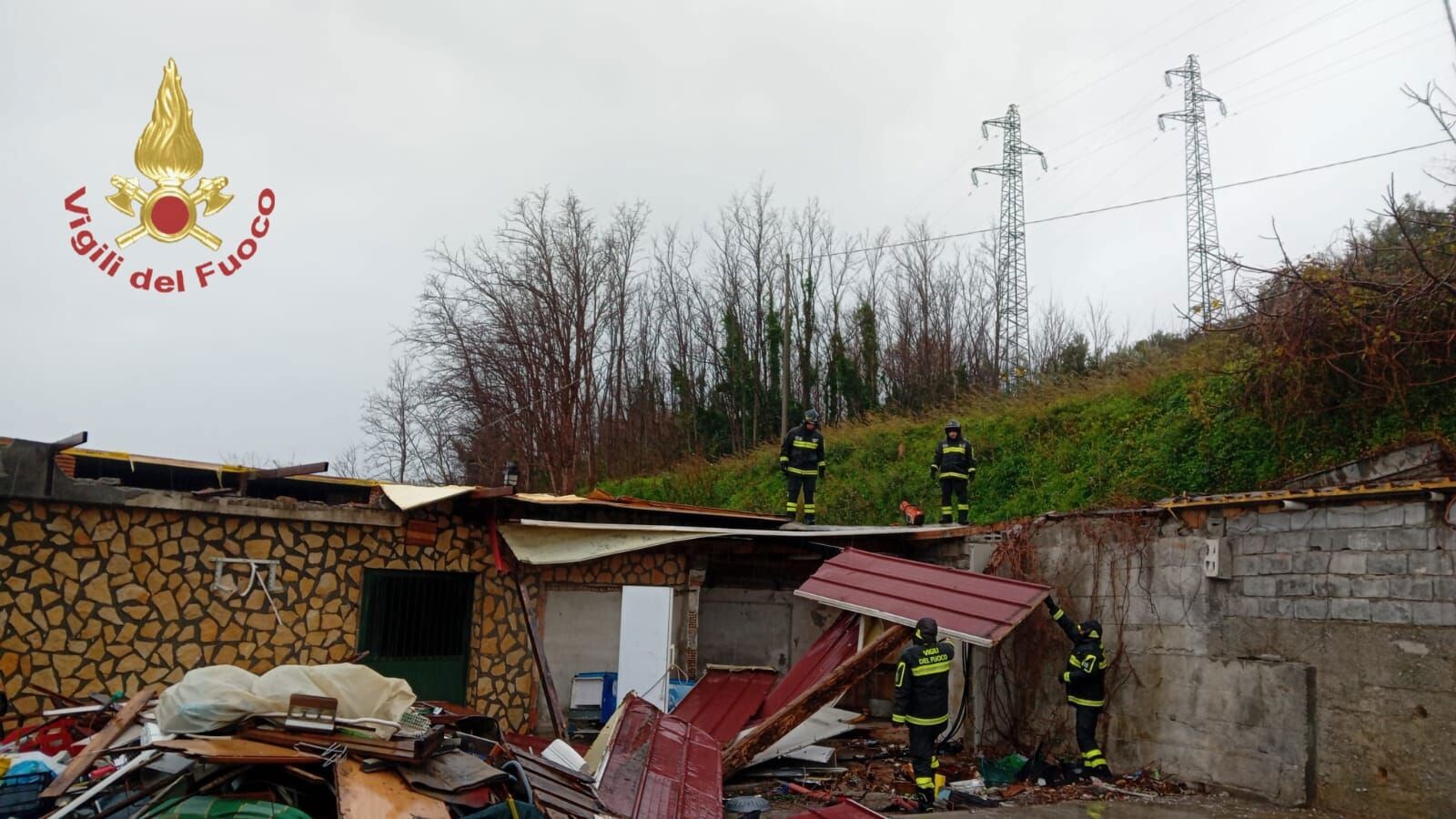images Maltempo, ingenti danni anche sulla costa tirrenica e nel Cosentino 