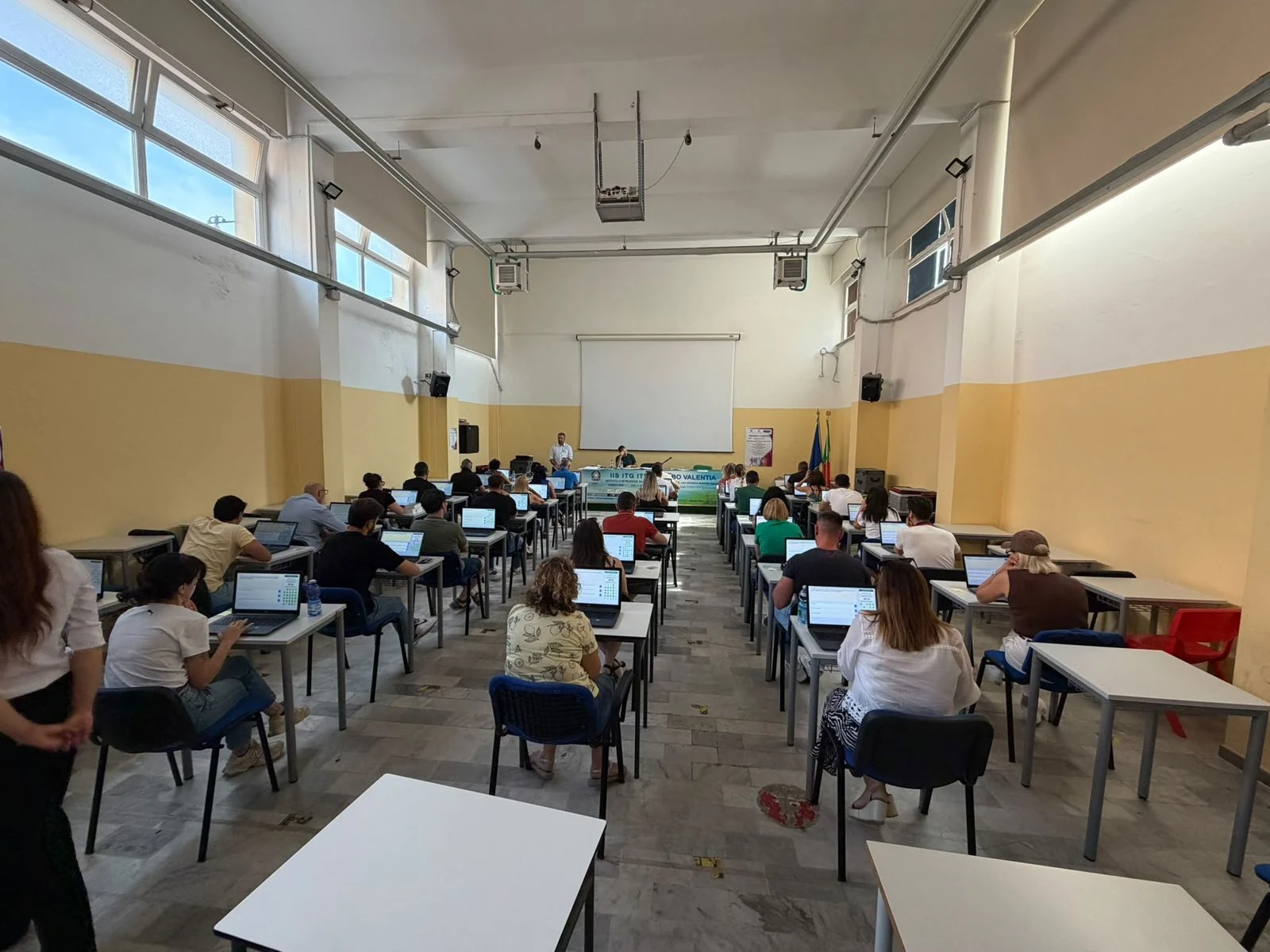 A Vibo stabilizzati 9 Tis: in corso il reclutamento di agenti stagionali, avviate procedure per i funzionari  