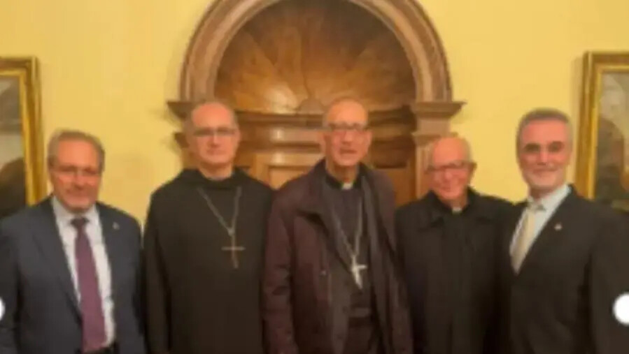 Catanzaro, festeggiata a Barcellona la Madonna di Montserrat images Catanzaro, festeggiata a Barcellona la Madonna di Montserrat