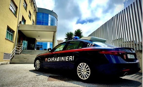 images Ruba un'auto nel parcheggio dell'ospedale a Catanzaro,  31enne camerunense arrestato a Lamezia  