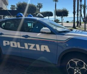Crotone, condannati in via definitiva per tentato omicidio e violenza sessuale: 2 arresti 