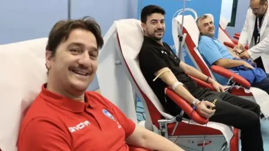 images Catanzaro, sport e solidarietà: gli arbitri del Futsal Calabrese donano il sangue