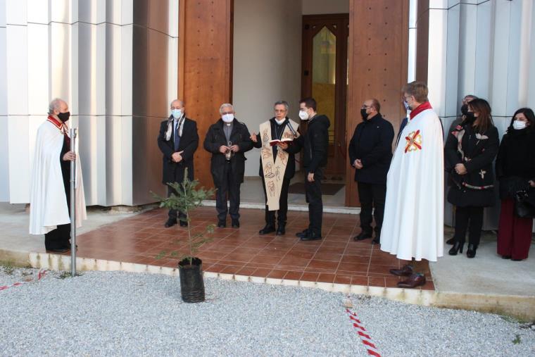 Lamezia Terme. I Lions continuano la dedica in memoria dei morti di covid con decine di alberi piantumati images Lamezia Terme. I Lions continuano la dedica in memoria dei morti di covid con decine di alberi piantumati